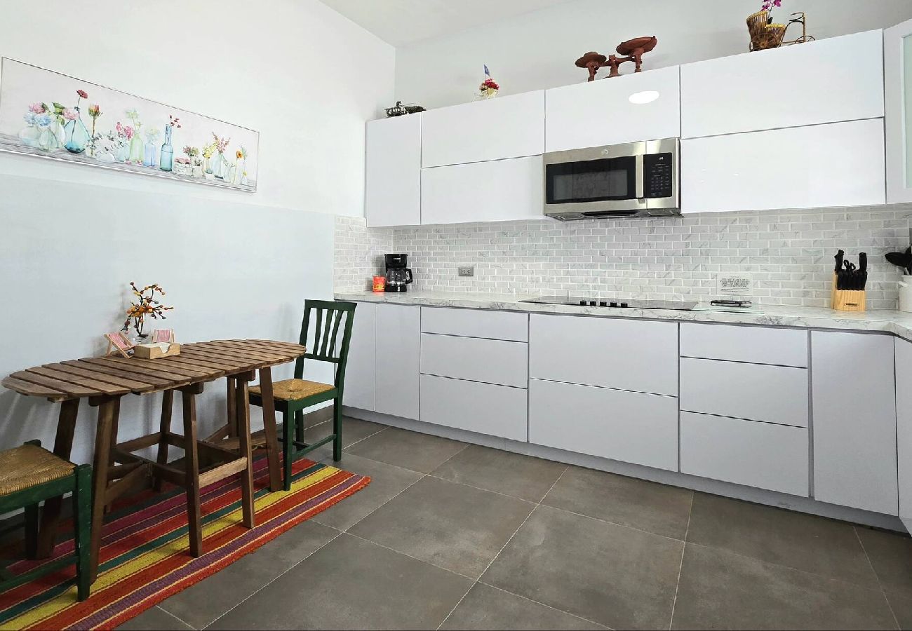 House in Arecibo - Arecibo - House, Close to Beach, Laundry, Wifi A/C 