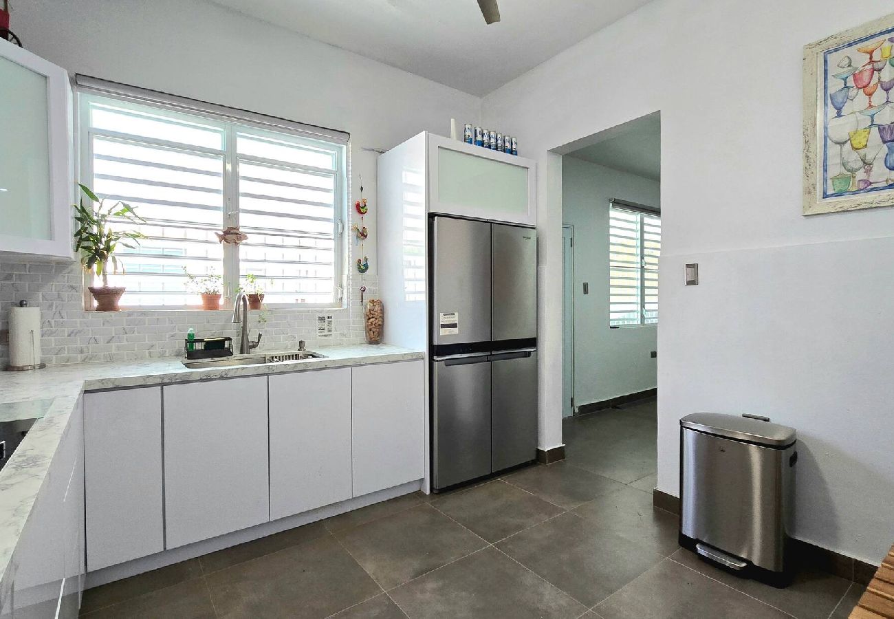 House in Arecibo - Arecibo - House, Close to Beach, Laundry, Wifi A/C 