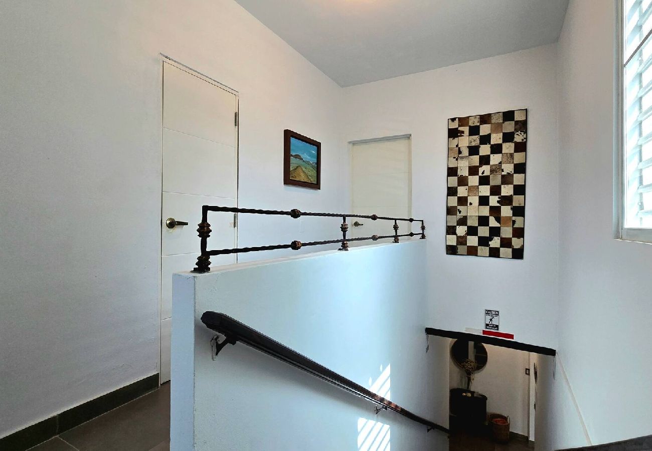 House in Arecibo - Arecibo - House, Close to Beach, Laundry, Wifi A/C 