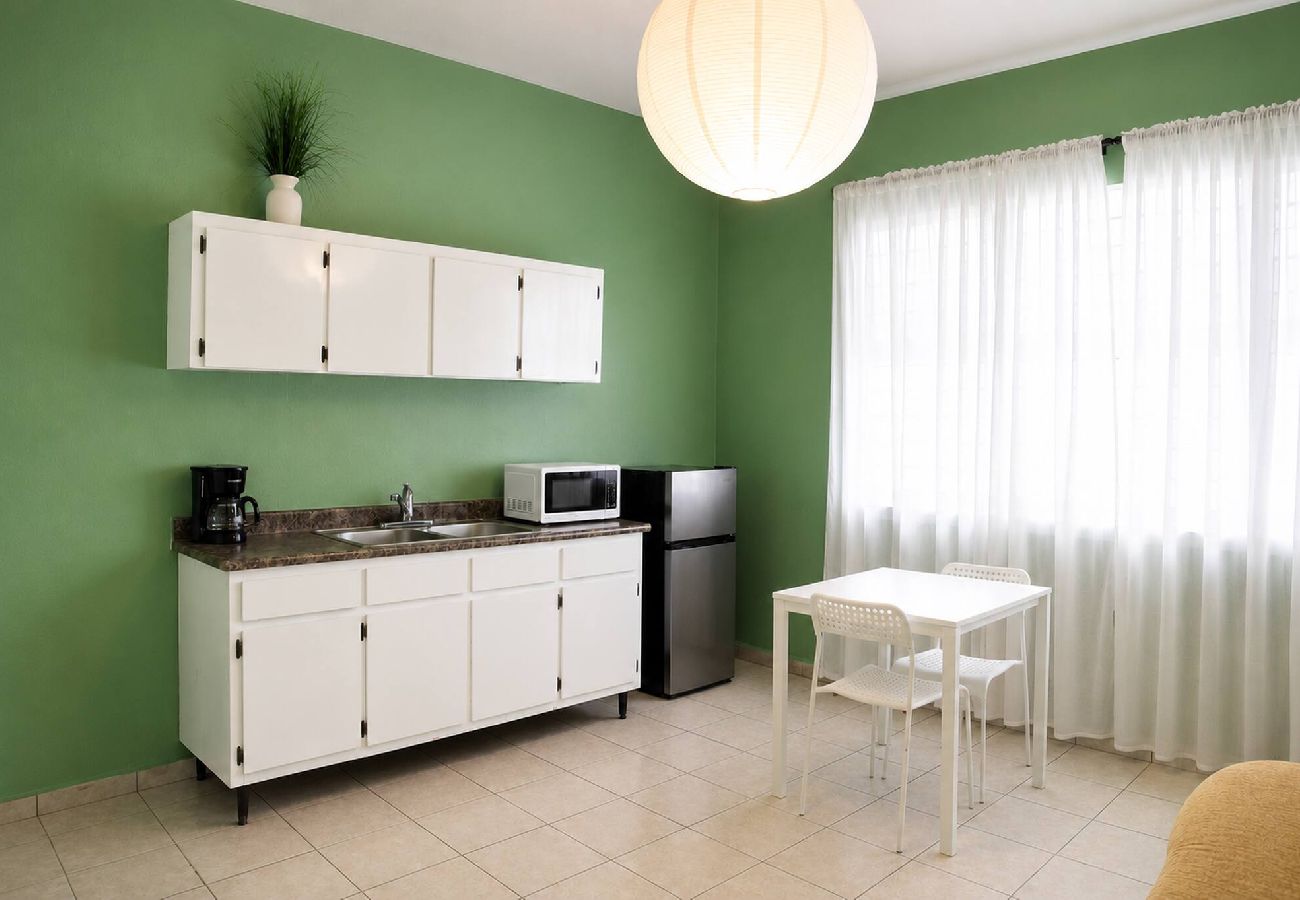 Apartment in San Juan - Charming 1 BR Walking Distance to Escambron Beach 