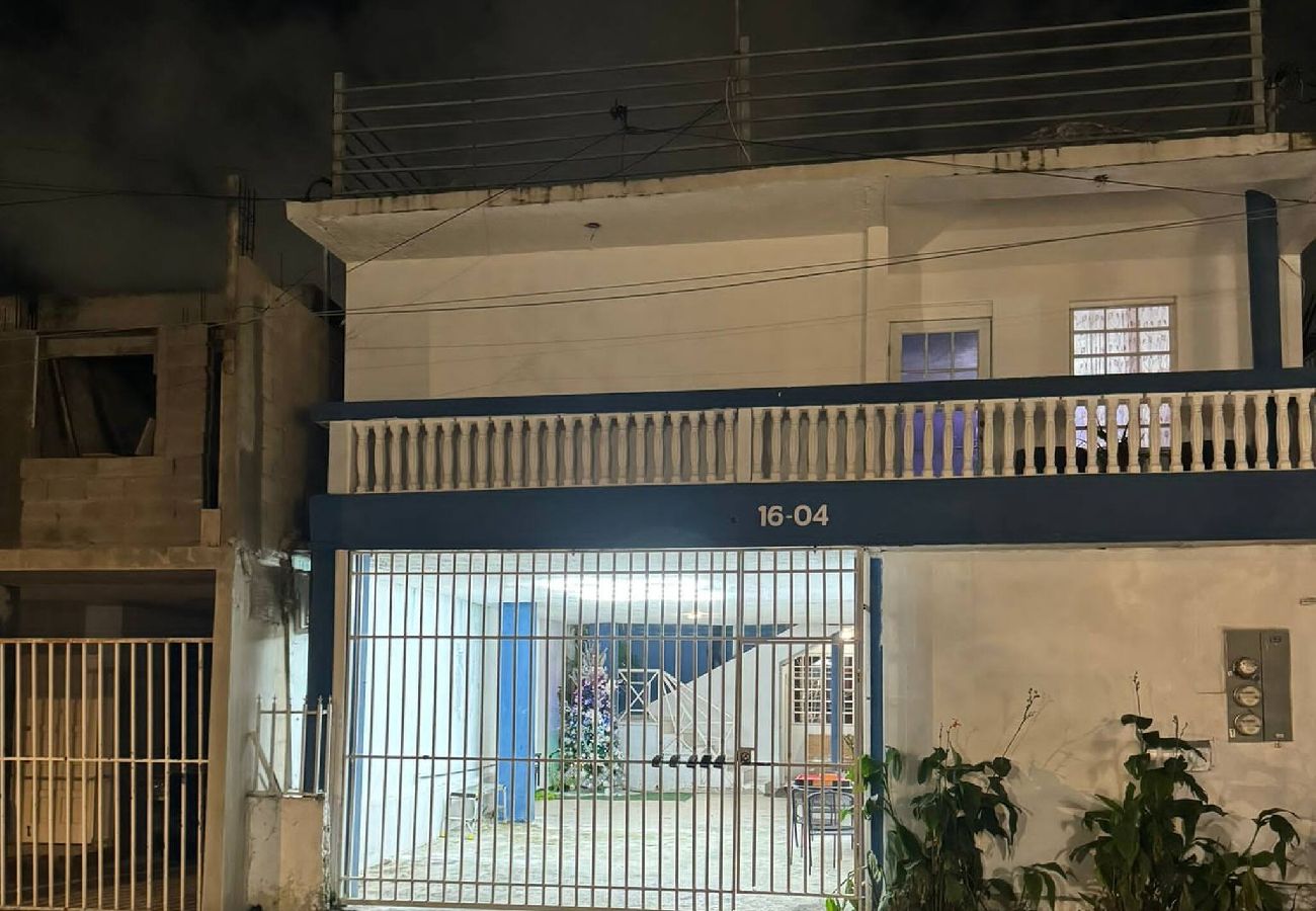 House in San Juan - LISFDD6 - #7 - Suite E Edificio del Parque 