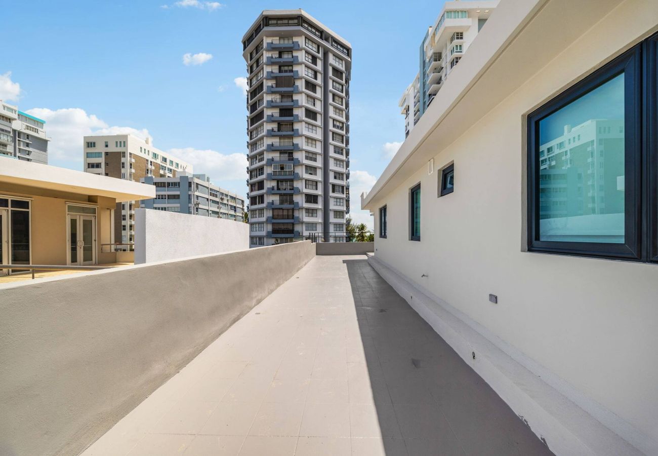 Apartment in Carolina - Isla Verde Ocean View |  Entire 2nd Floor Suite & Private Penthouse Suite