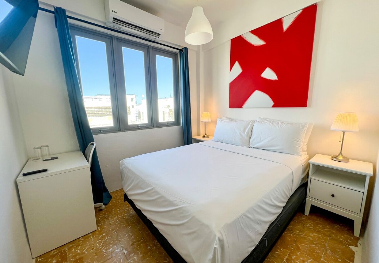 Rent by room in San Juan - Bahia Urbana, Double Room, walking to Old San Juan and Escambron Beach