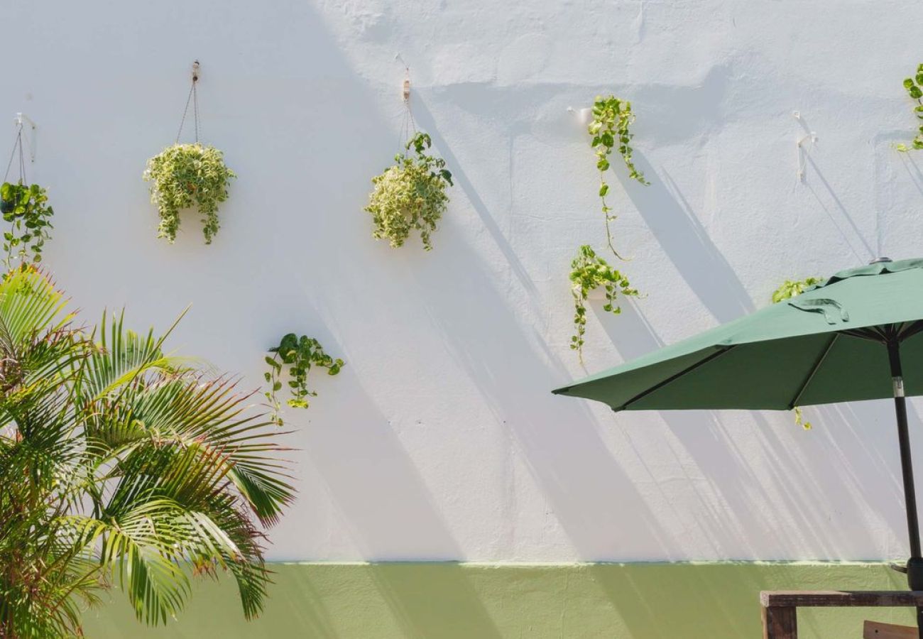 Rent by room in San Juan - Bahia Urbana, Double Room, walking to Old San Juan and Escambron Beach