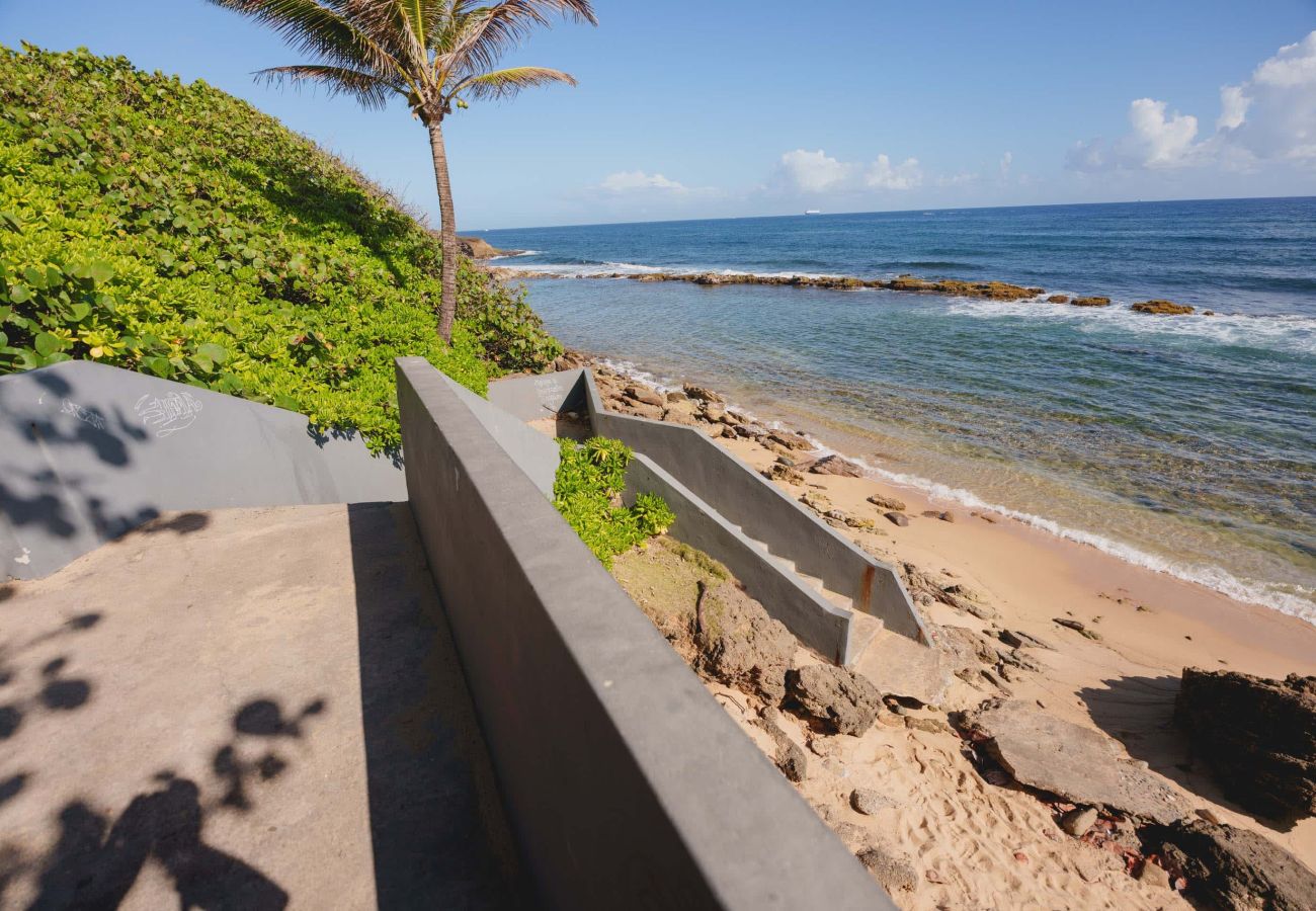 Apartment in San Juan - Elokut 1 - Trendy Loft Steps from Old San Juan and Escambron Beach