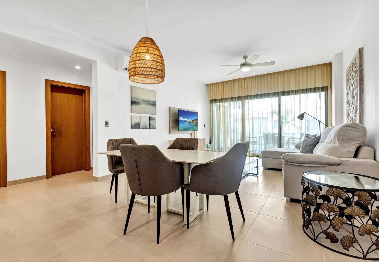 Condominium in Punta Cana - LIS4C04 - Apartamento de playa con piscina