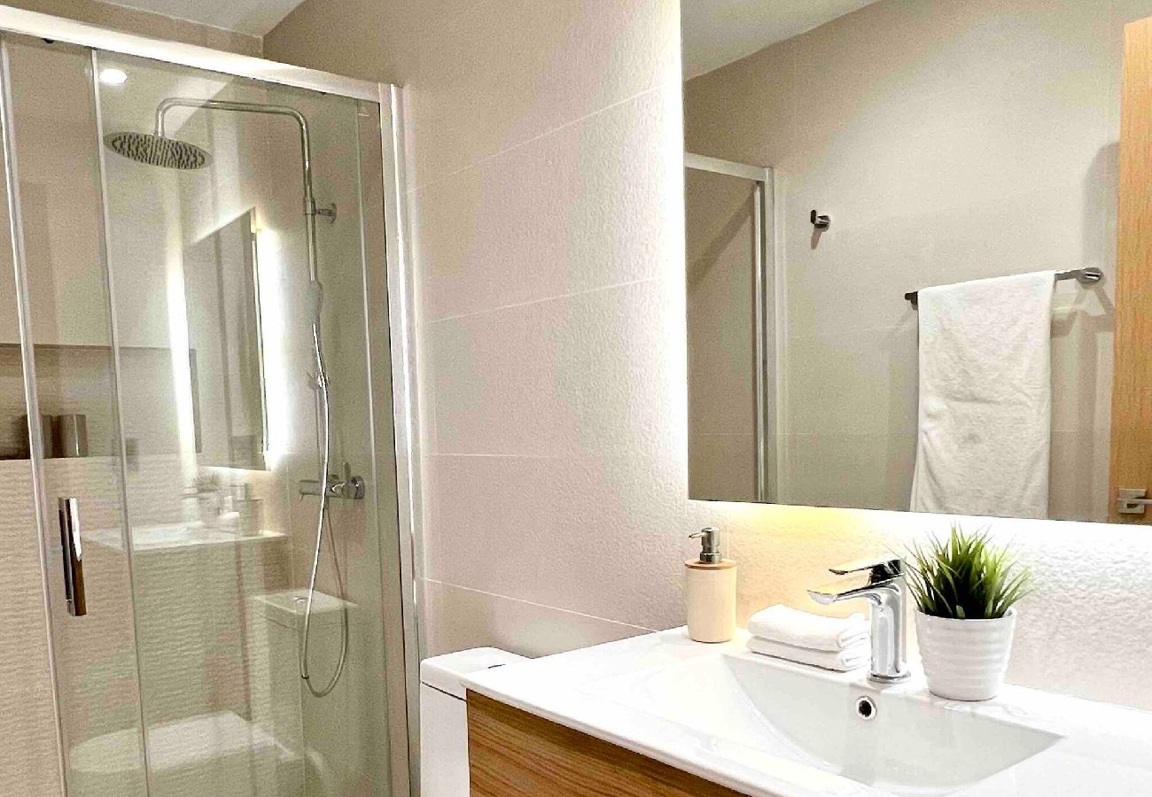 Condominium in Punta Cana - LIS4C04 - Apartamento de playa con piscina
