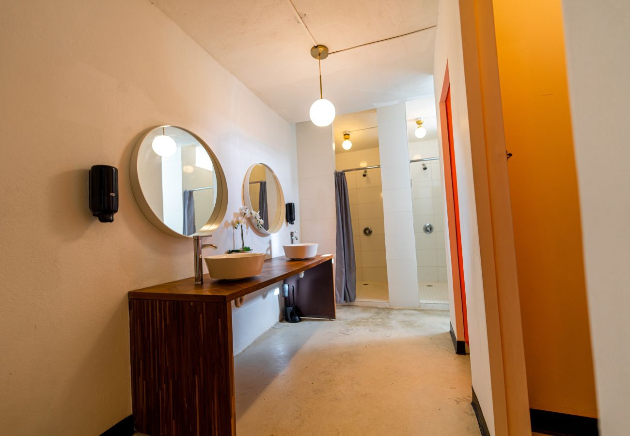 Rent by room in San Juan - Juliette Hostel, Bed in 8-Bed Female Dorm, Old San Juan