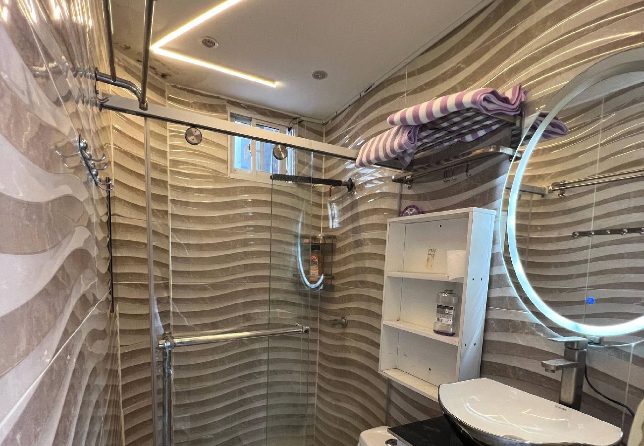 Apartment in Santo Domingo Este - King Suite with Rooftop Jacuzzi Access