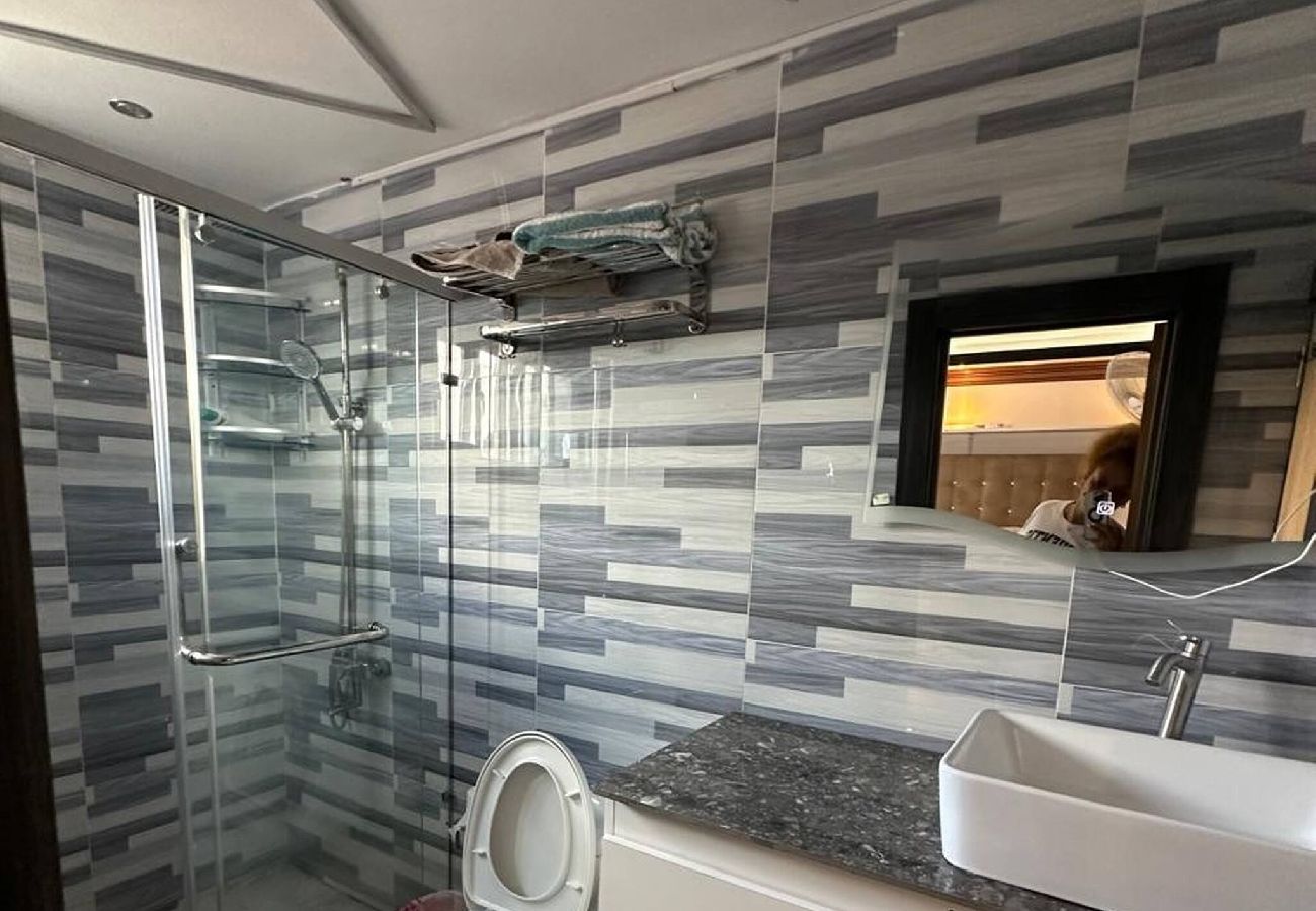 Apartment in Santo Domingo Este - Contemporary 1BR with Jacuzzi Access