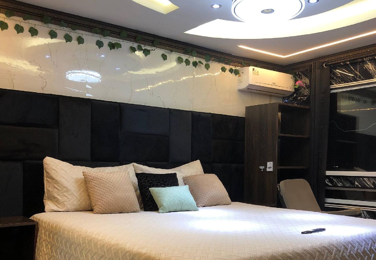 Apartment in Santo Domingo Este - 2BR Apartment with Balcony and Jacuzzi Access