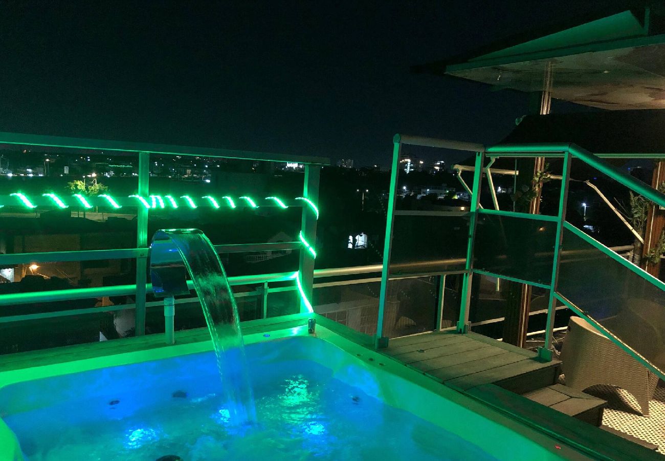 Apartment in Santo Domingo Este - 2BR Apartment with Balcony and Jacuzzi Access
