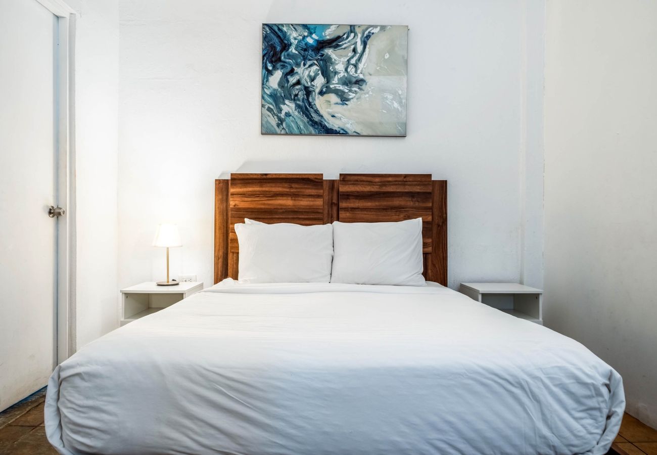 Apartment in San Juan - Cozy 1BR Apartment in San Juan with Full AC - 2