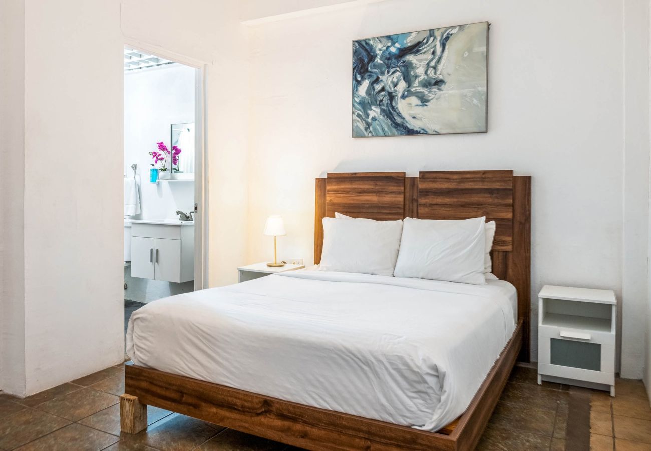 Apartment in San Juan - Cozy 1BR Apartment in San Juan with Full AC - 2