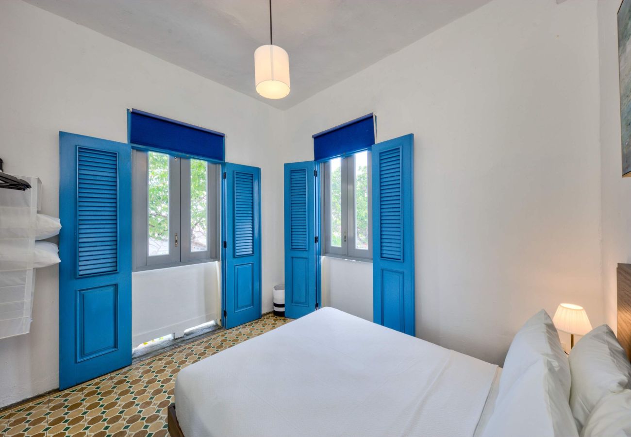 Apartment in San Juan - Charming San Juan Getaway | AC & Fast Wi-Fi - 3